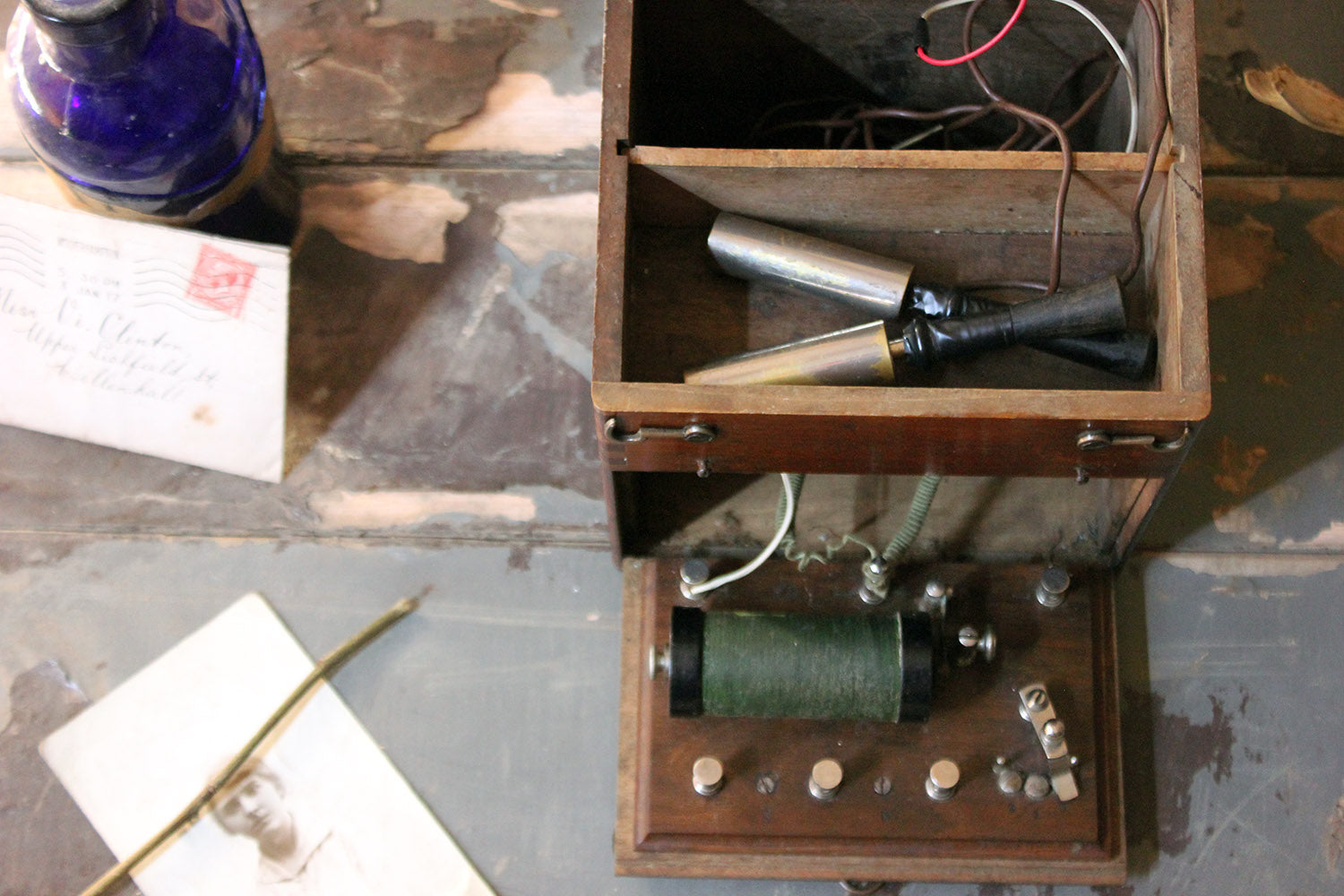 A Victorian Electric Shock Therapy Machine – Doe & Hope