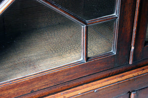 A Beautiful Regency Period Mahogany Astragal Glazed Bookcase c.1820